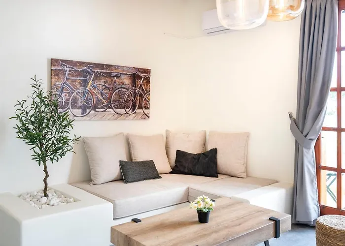 Jonathan Apartment